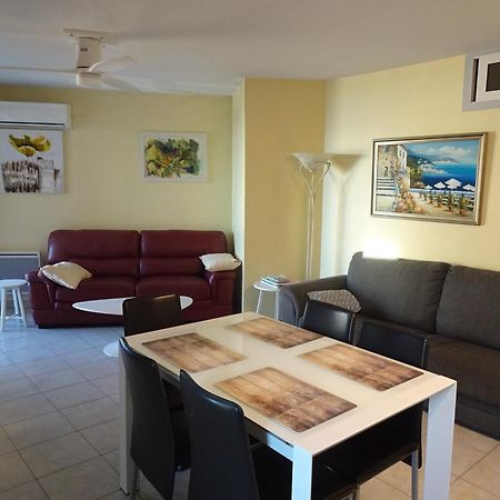 Appartement 6 Personnes Face A La Mer Cagnes-sur-Mer Exterior foto